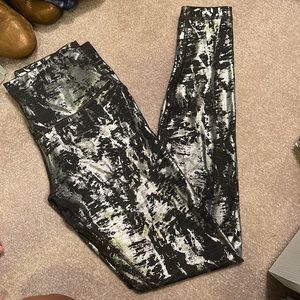 Shiny metalic Lululemon leggings